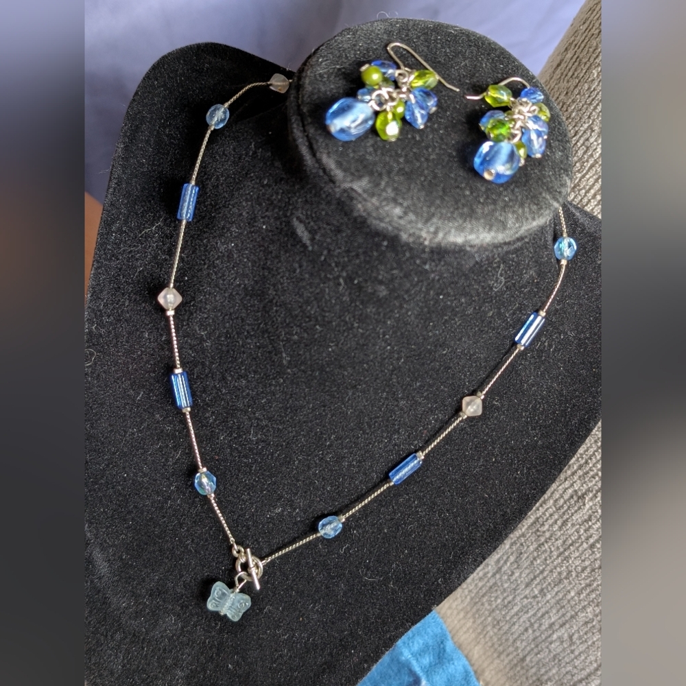 Chic Blue and Green Beaded Necklace Set
